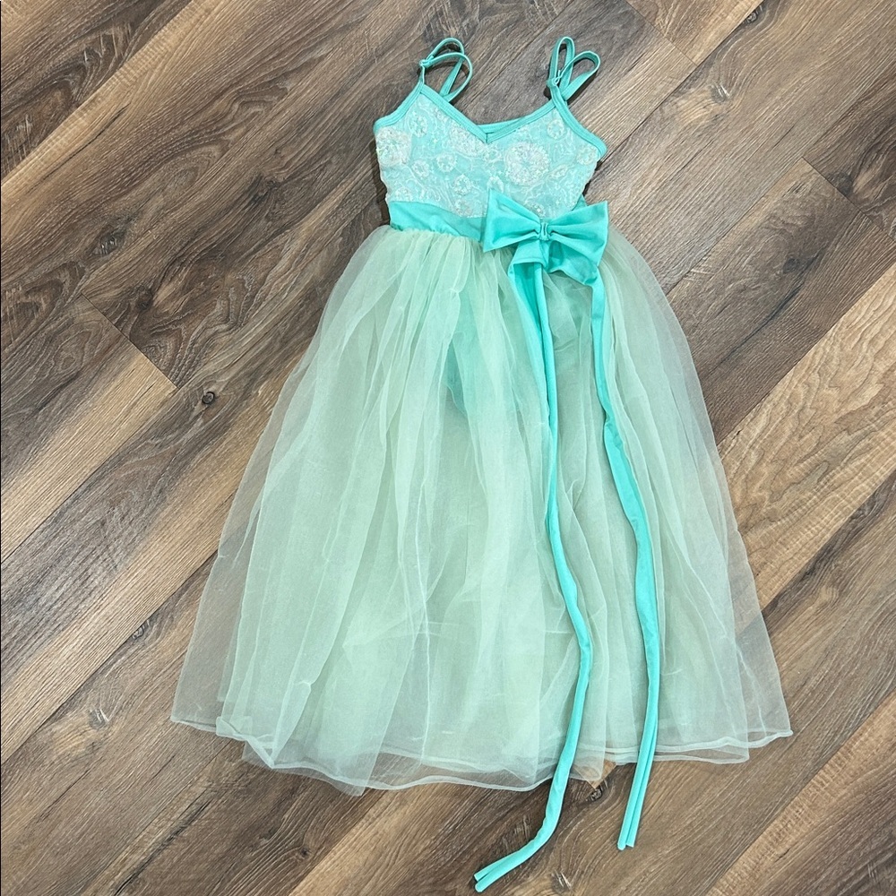 La Petite Ballerina costume size SC beautiful turquoise & green sequined w/bow